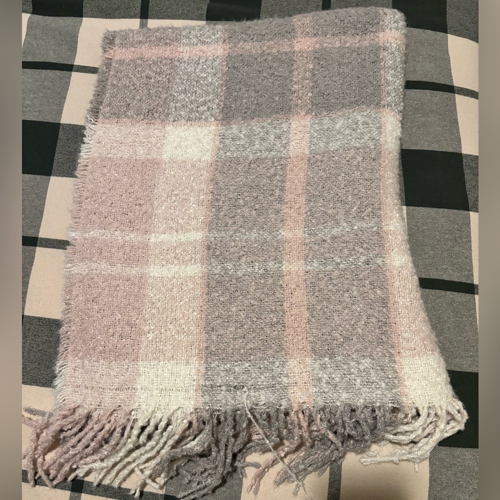 Barbour super soft shawl scarf